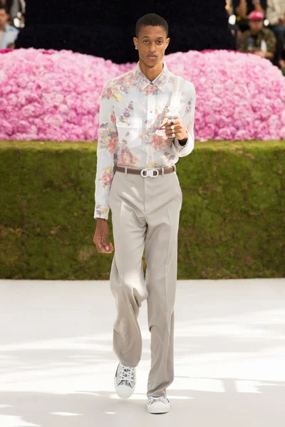 Look 34